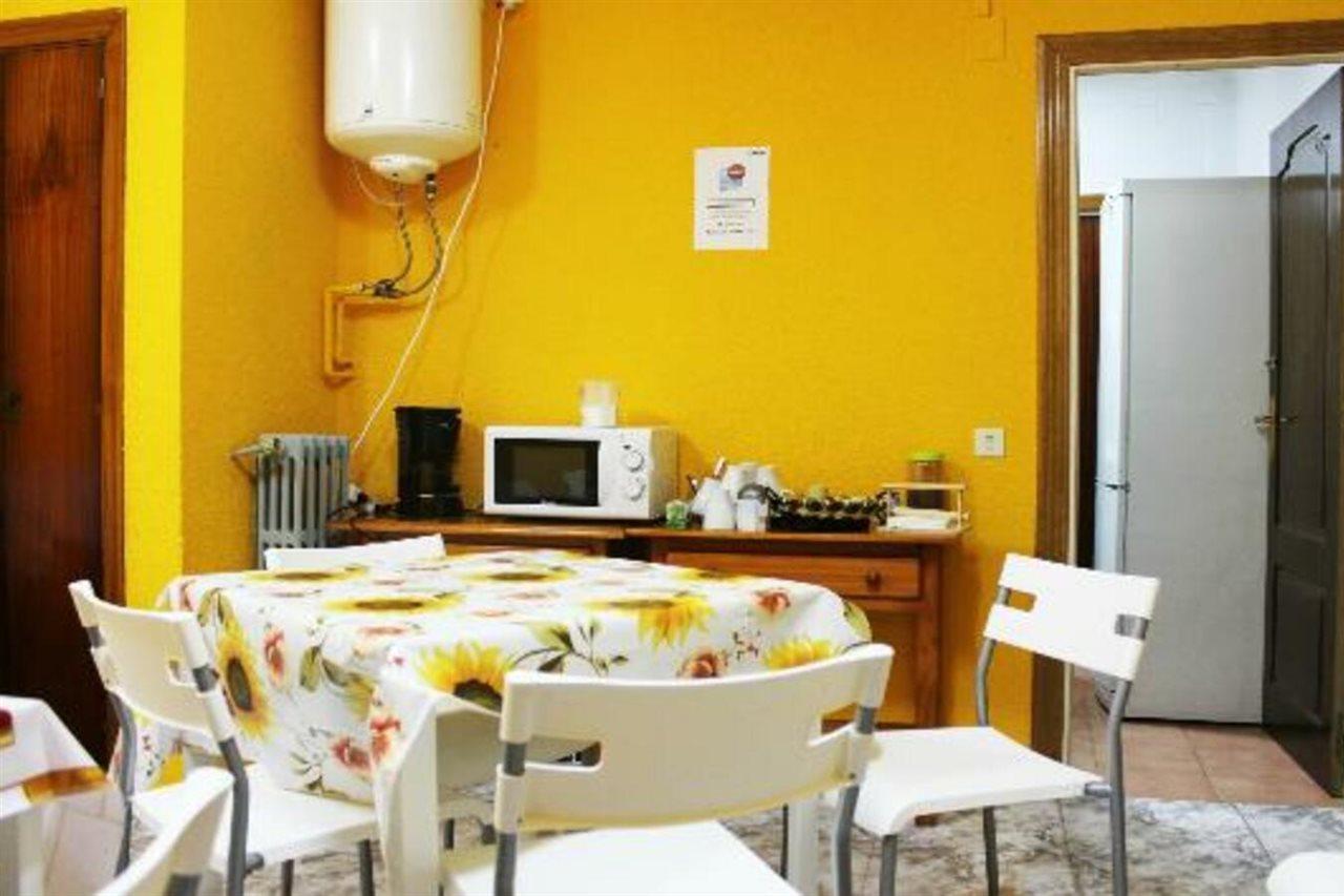 Hostal Escapat Salamanca Exterior foto