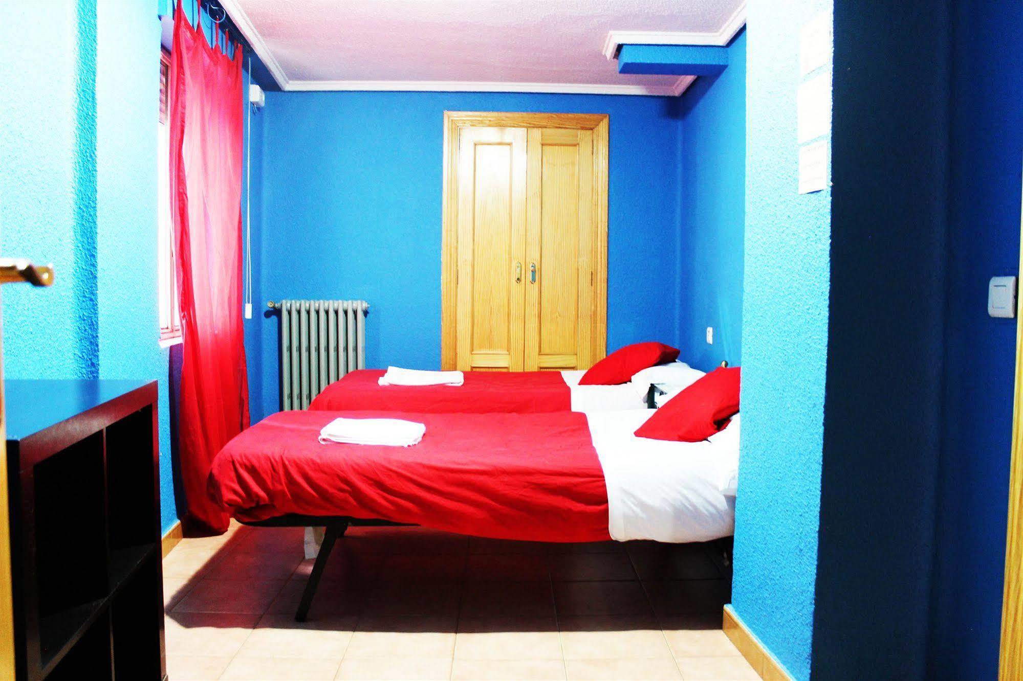 Hostal Escapat Salamanca Exterior foto