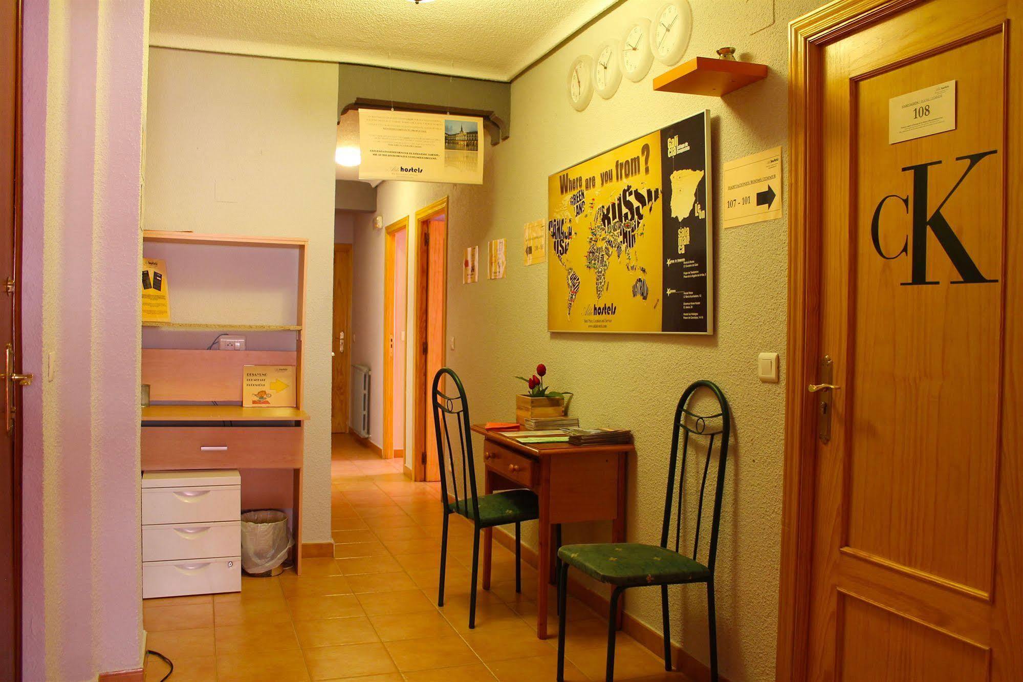 Hostal Escapat Salamanca Exterior foto