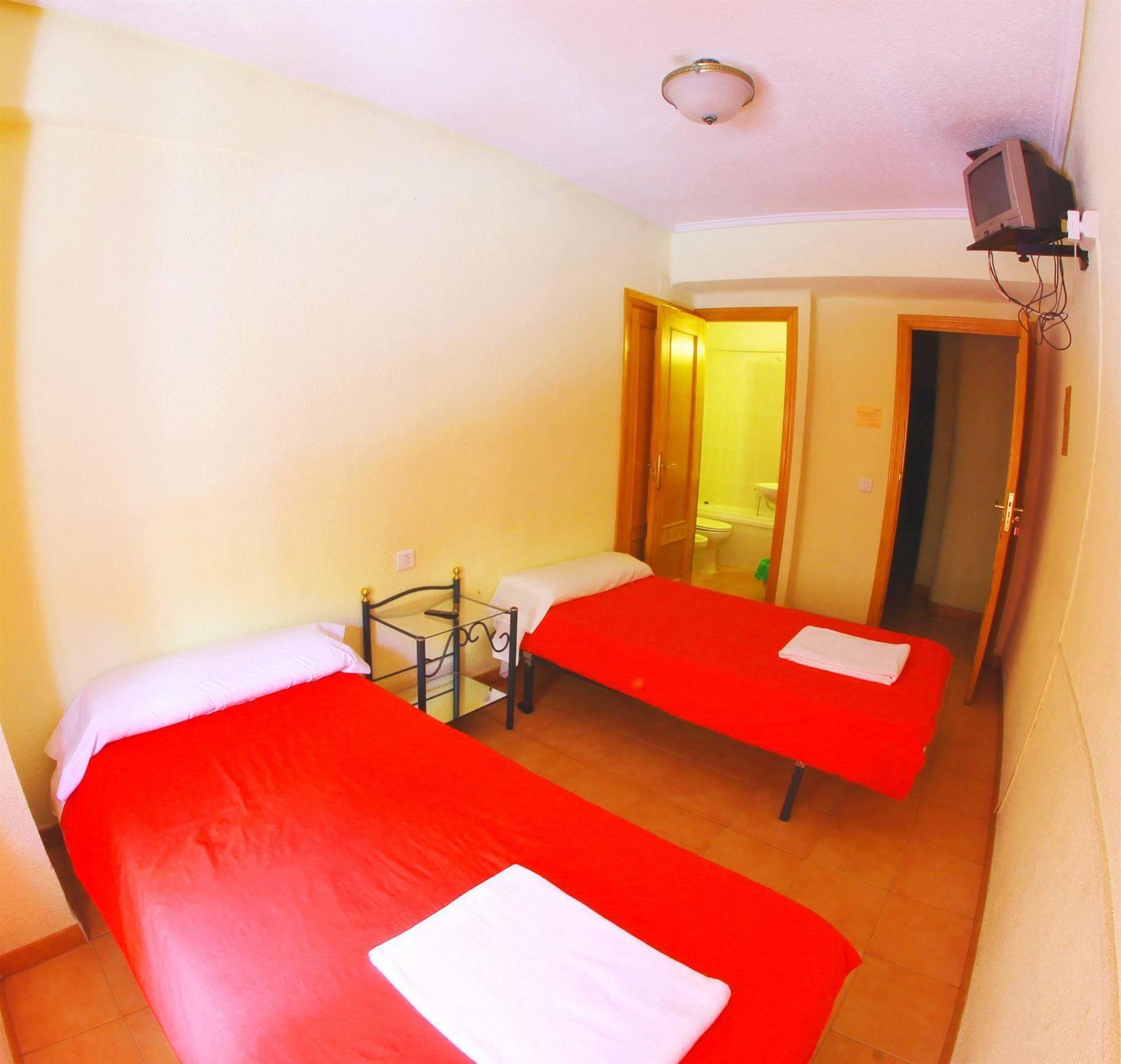 Hostal Escapat Salamanca Exterior foto
